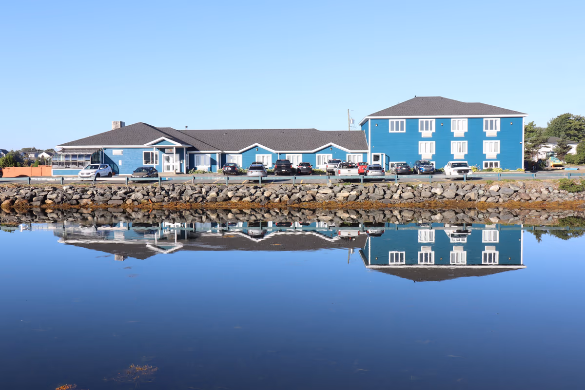 Bay Roberts Hotel