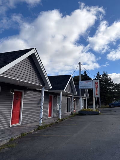 Bay Roberts Hotel — photo 12