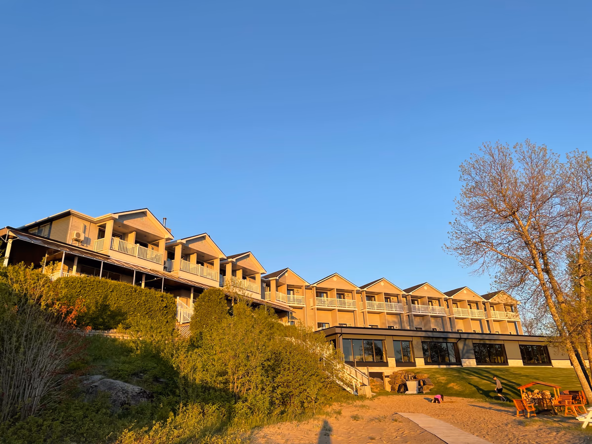 Auberge des îles, affilié à Hyvi