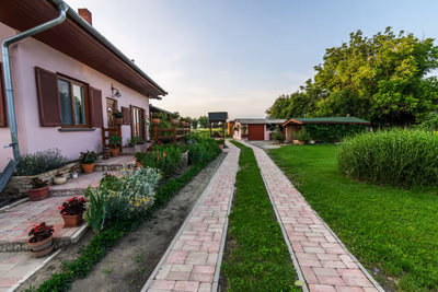 Hercegszántó — photo 02