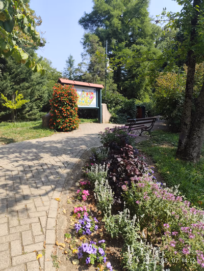 Várfürdő, NYÁRI Kőhíd bejárat — photo 12