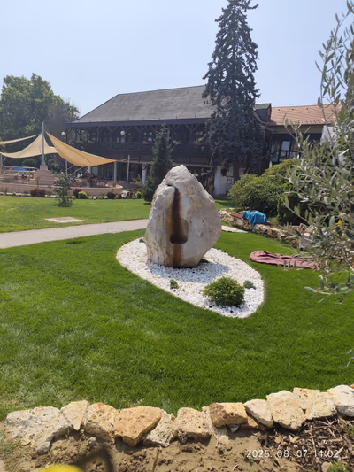 Várfürdő, NYÁRI Kőhíd bejárat — photo 14