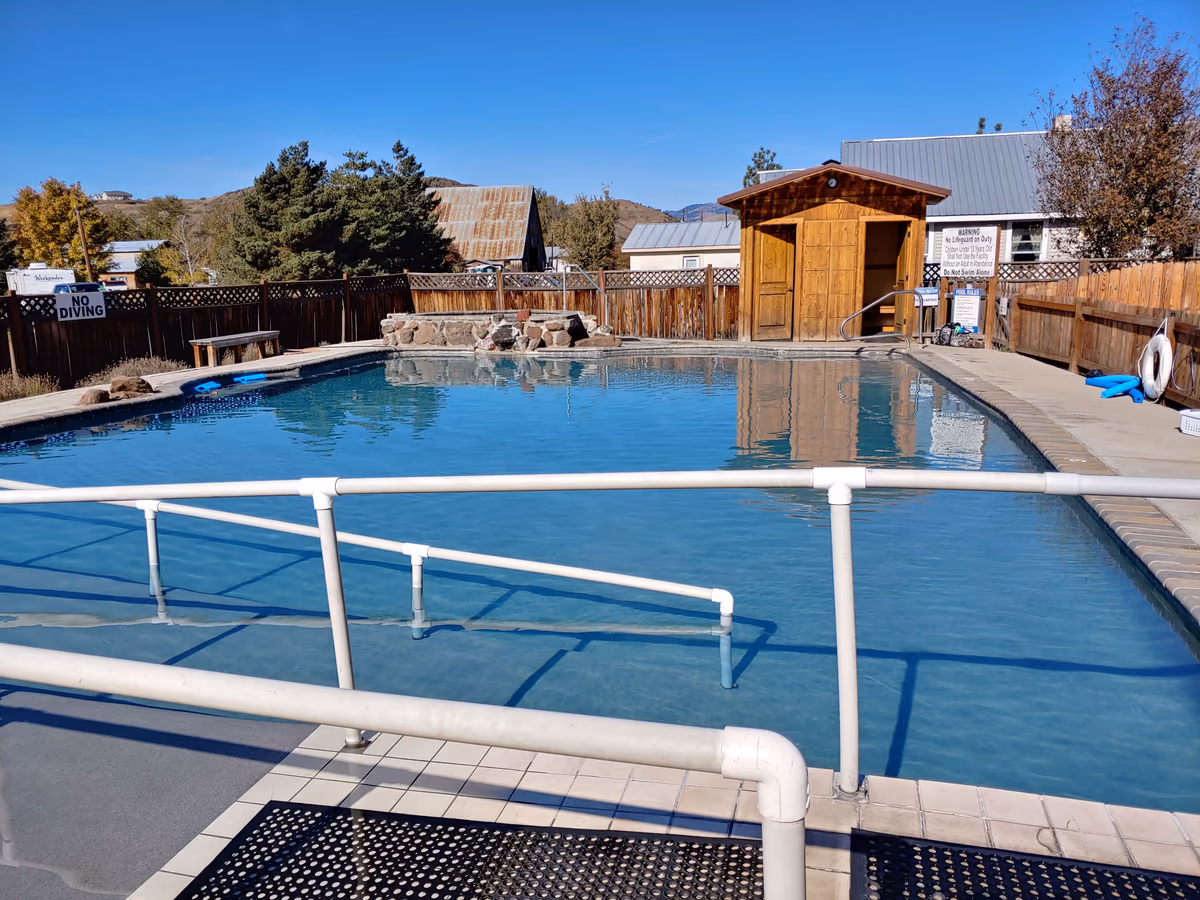 Mundo Hot Springs