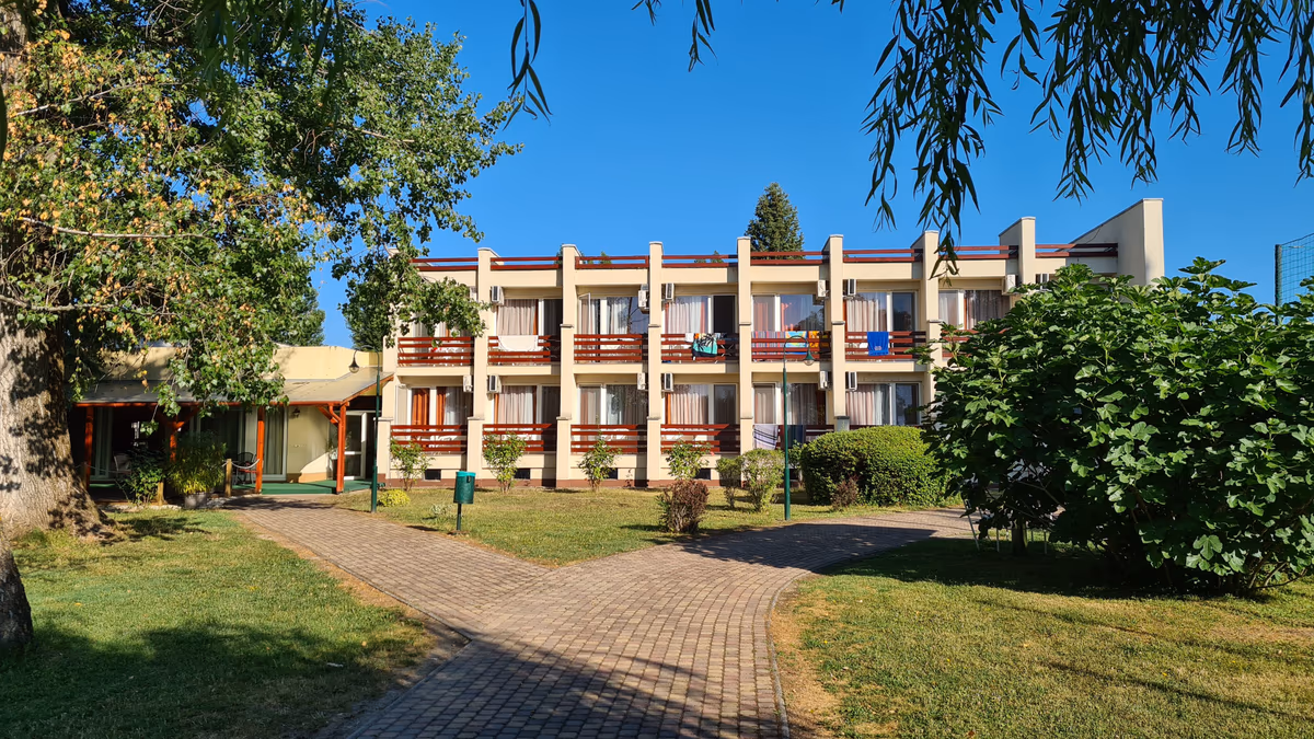Nereus Park Hotel