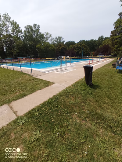 Borostyán Strandfürdő — photo 19