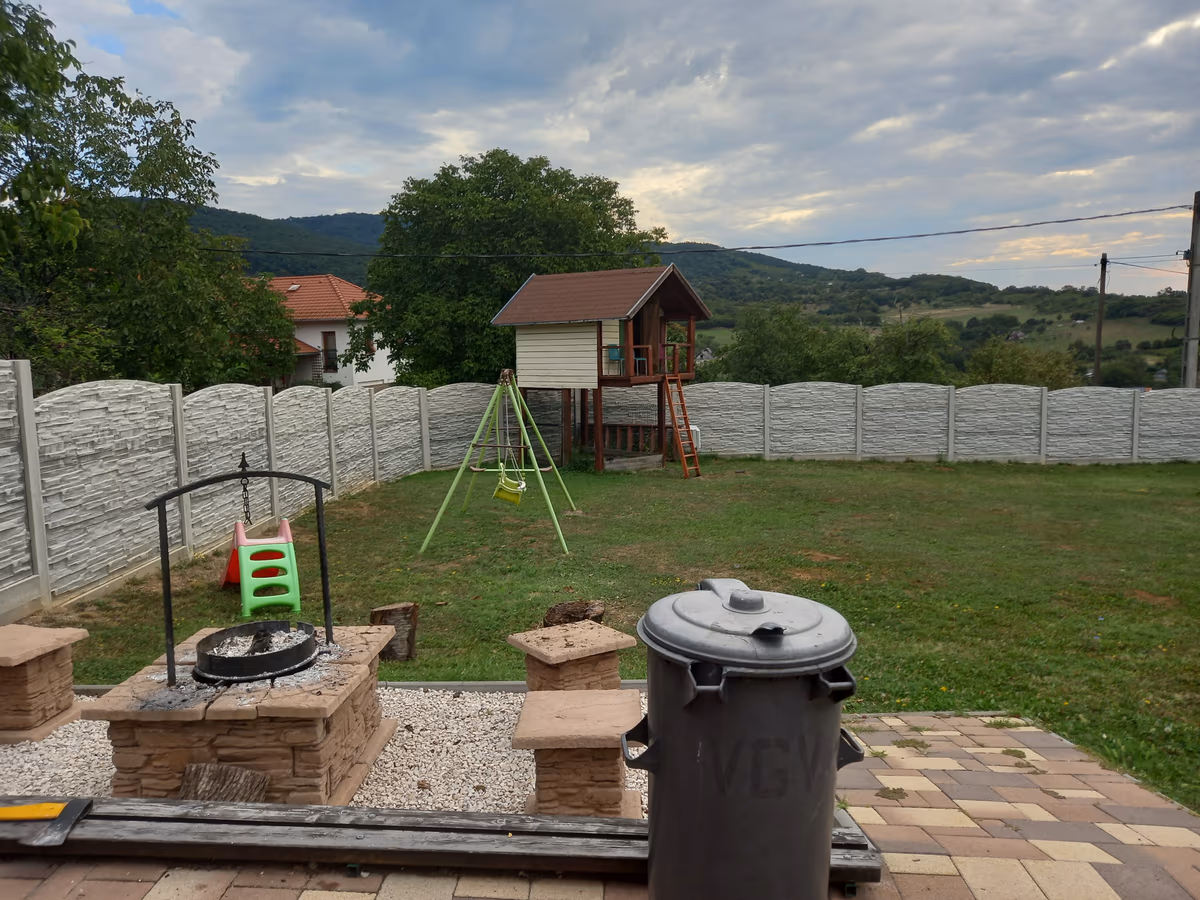 Sarvar Guest House