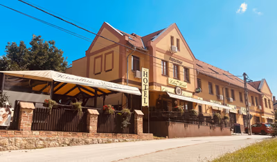 Szada — photo 03