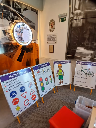 Public Road Exhibition — photo 15