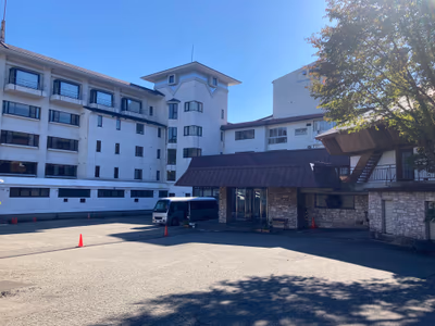 Exterior — photo 06