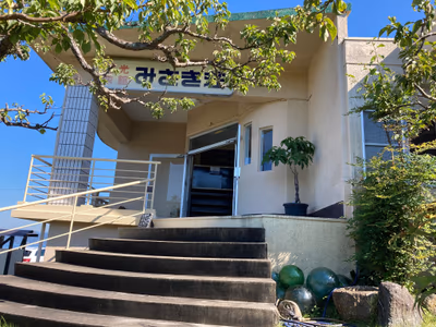 Exterior — photo 17