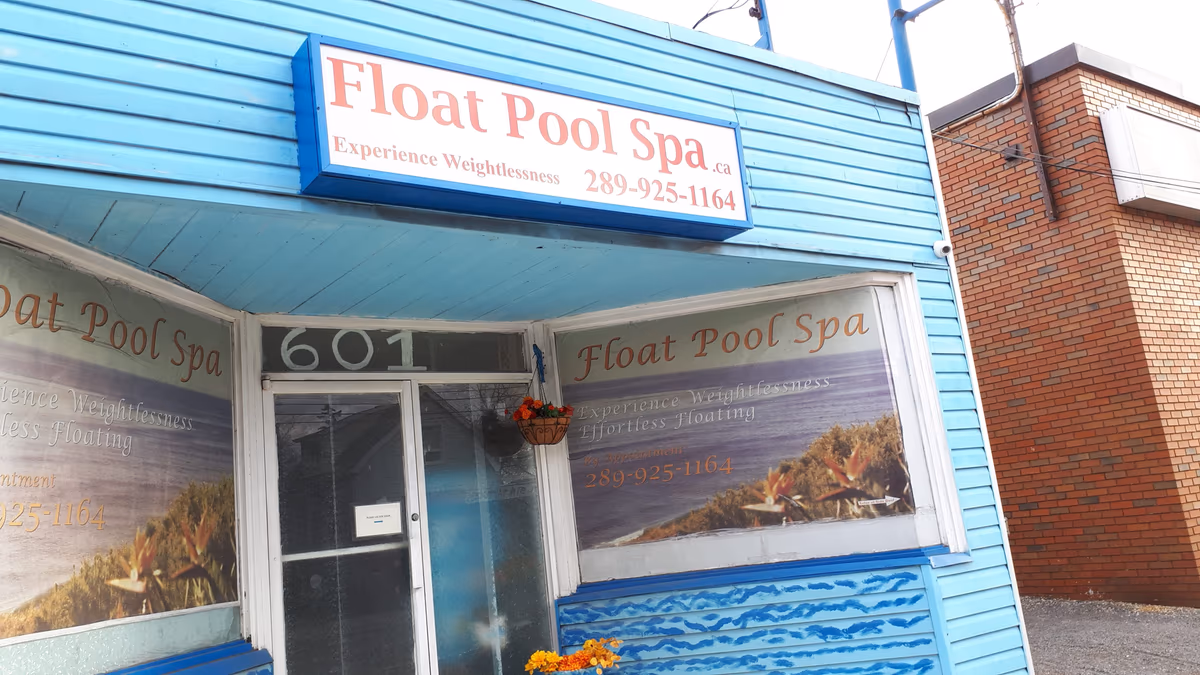 Float Pool Spa