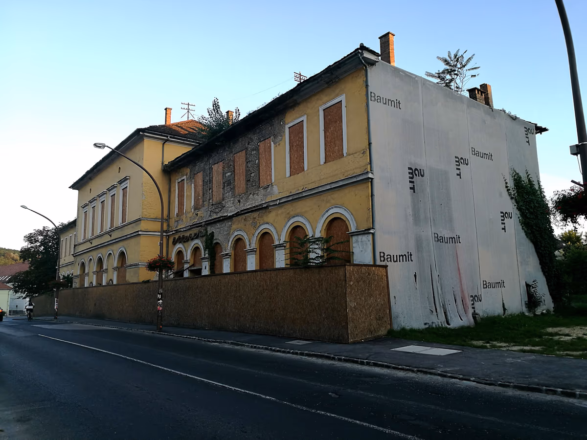 Fürdő Szálló