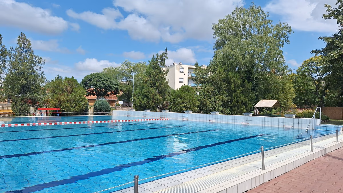 Jaszberenyi Beach and Spa