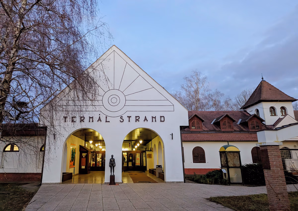Jonathermál Zrt. Gyógyfürdő, Élményfürdő, Wellness, Motel, Kemping