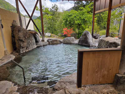 黒部温泉 元湯 四季の湯 — photo 02