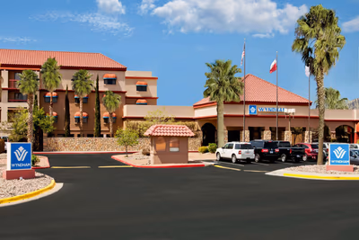 Radisson Hotel El Paso Airport — photo 12
