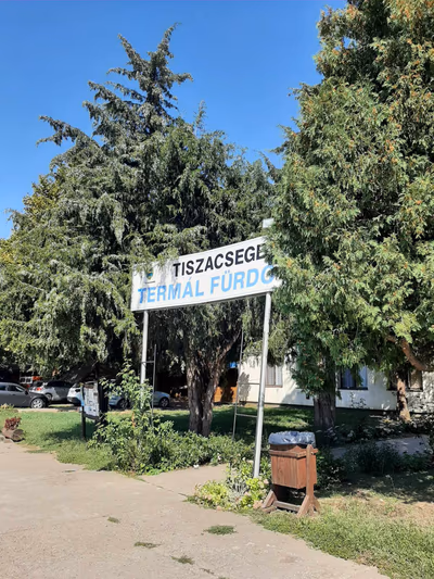 Tiszacsegei Termálfürdő — photo 25