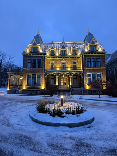 Hôtel Château Cran Chaud Chicoutimi — photo 07