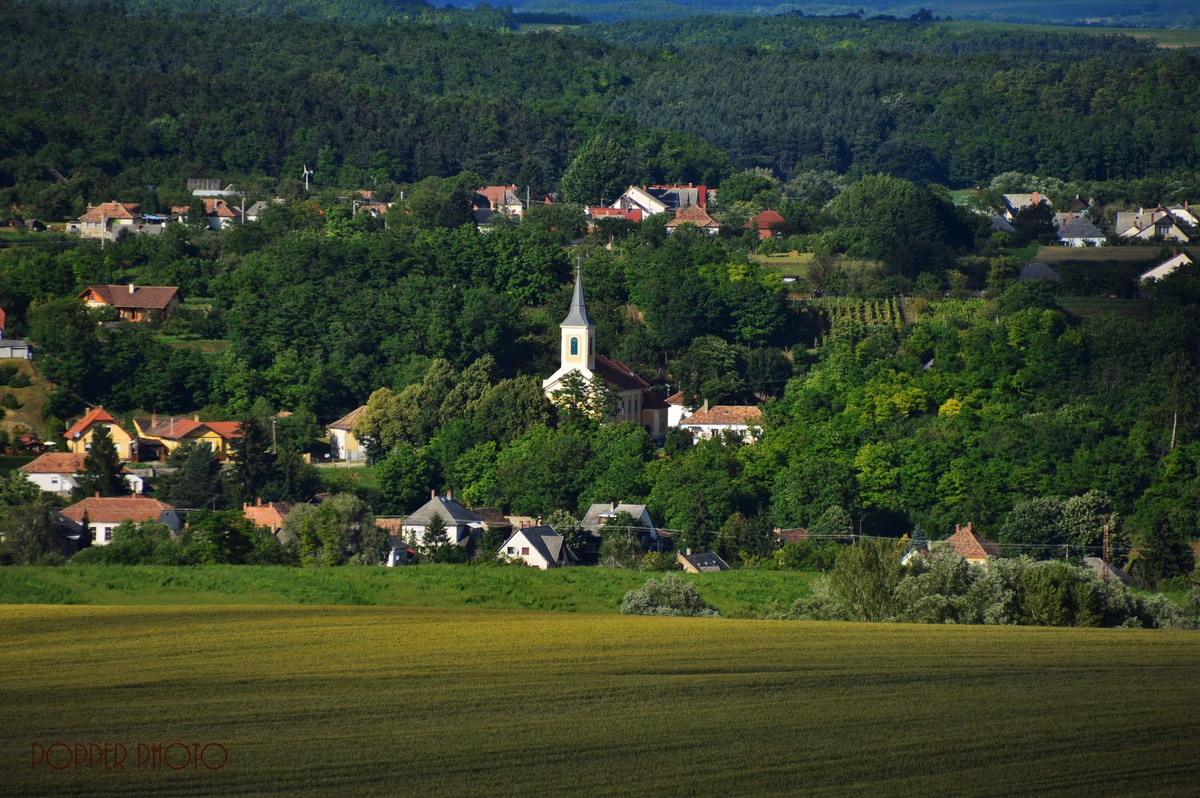 Súr