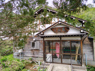 Exterior — photo 03