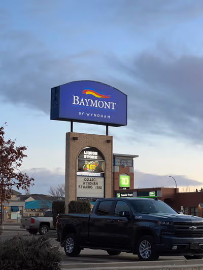 Ramada by Wyndham Medicine Hat — photo 04
