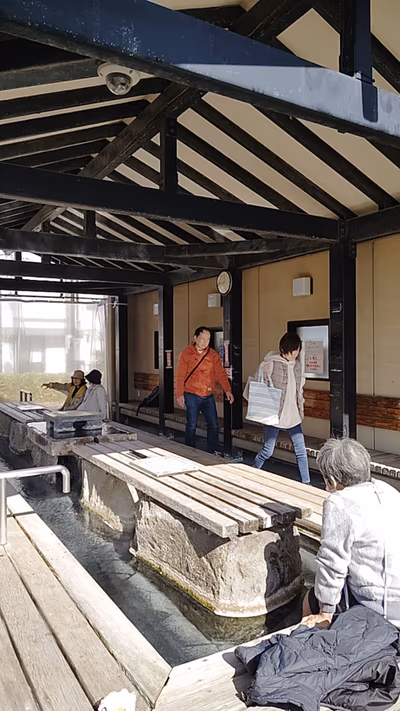 Yutorogi Foot Bath — photo 02