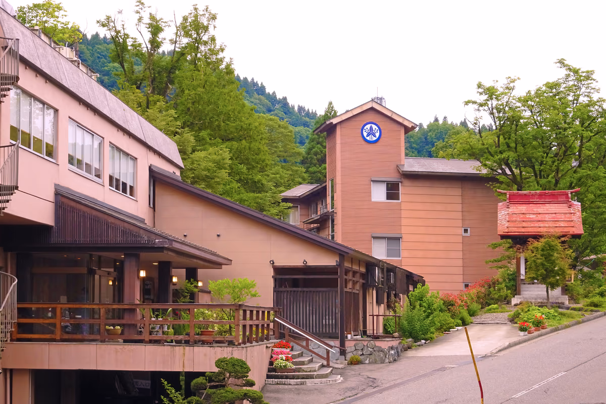 Yomoyamakan