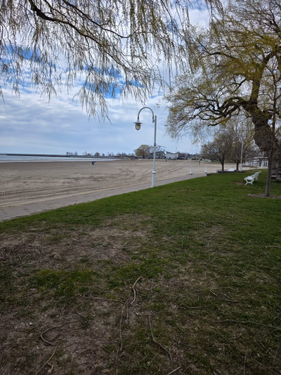 Cobourg Beach — photo 13