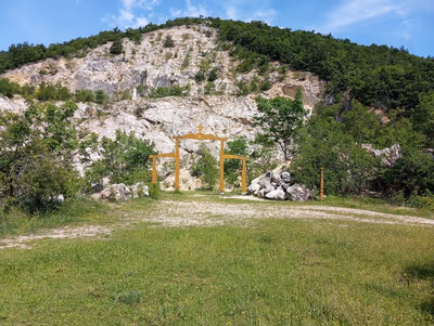Mészkőbánya — photo 11
