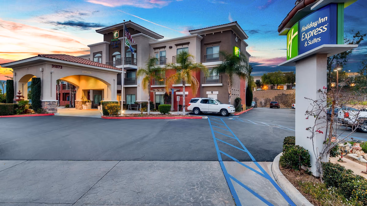 Elsinore Hot Springs & Lodge