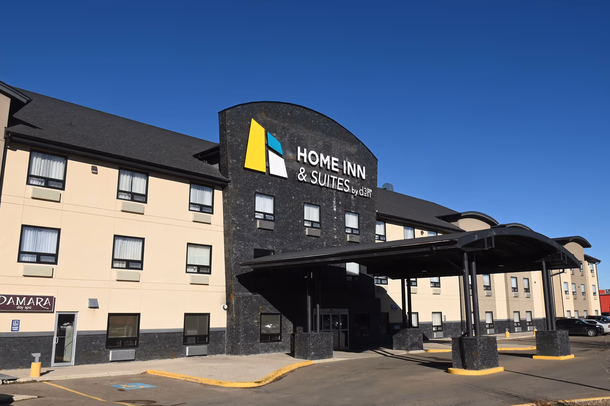 Home Inn & Suites by d3h™ Swift Current
