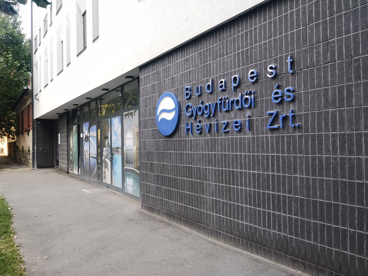 Budapest Spas Customer Service