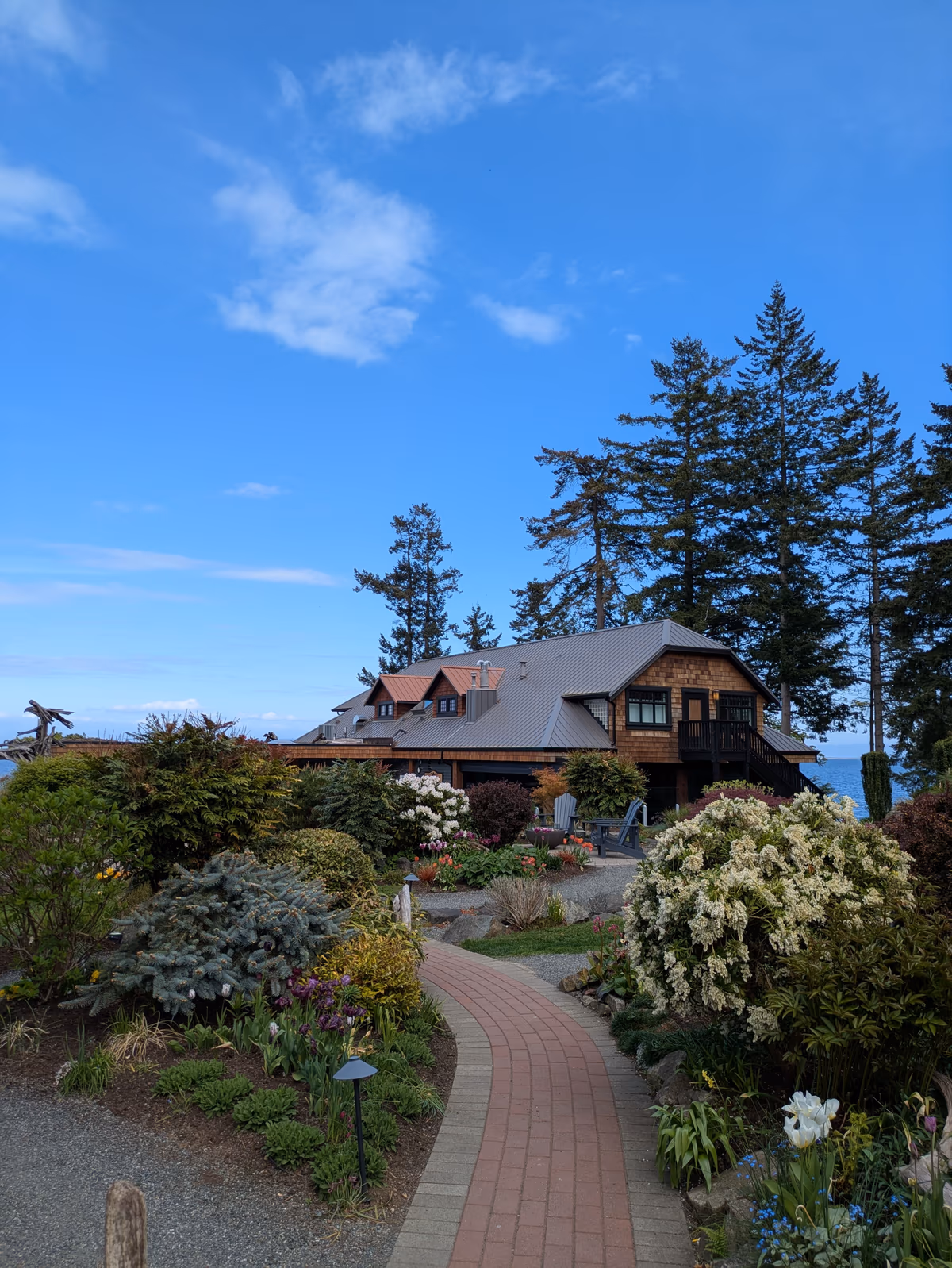 Kingfisher Pacific Resort & Spa