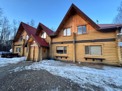 Liard Hot Springs Lodge & RV Park — photo 04