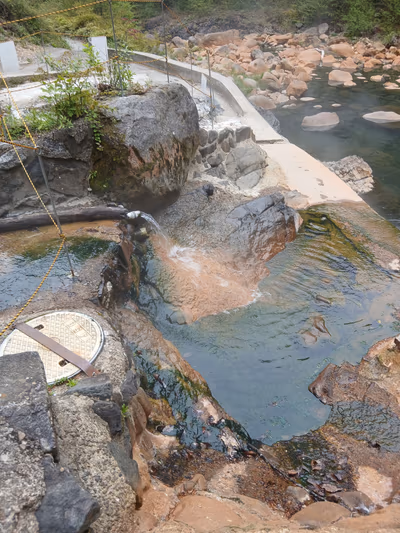 尻焼温泉 川風呂 — photo 16