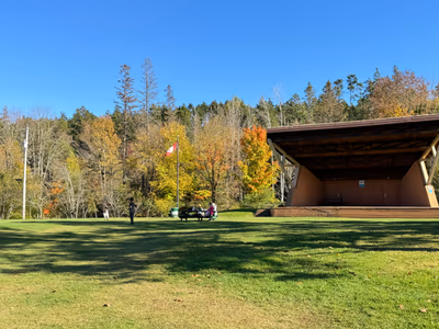 Victoria Park — photo 15