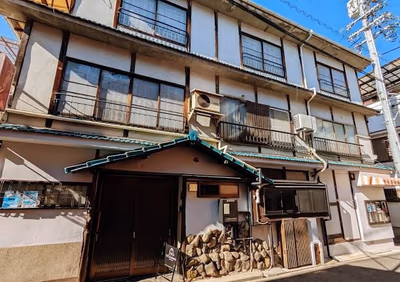 Yoro Onsen main building — photo 26