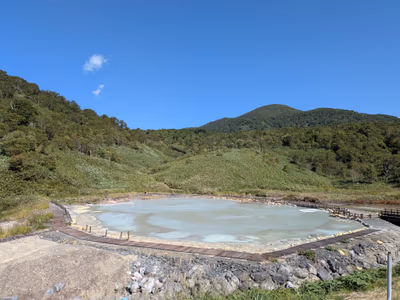 Niseko Oyunuma Sulfur Hot Spring Pond — photo 13