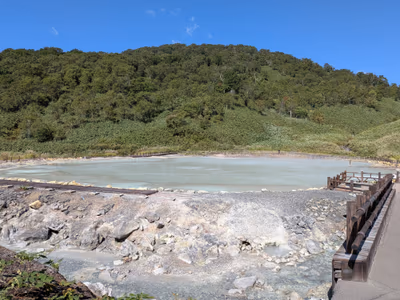 Niseko Oyunuma Sulfur Hot Spring Pond — photo 14