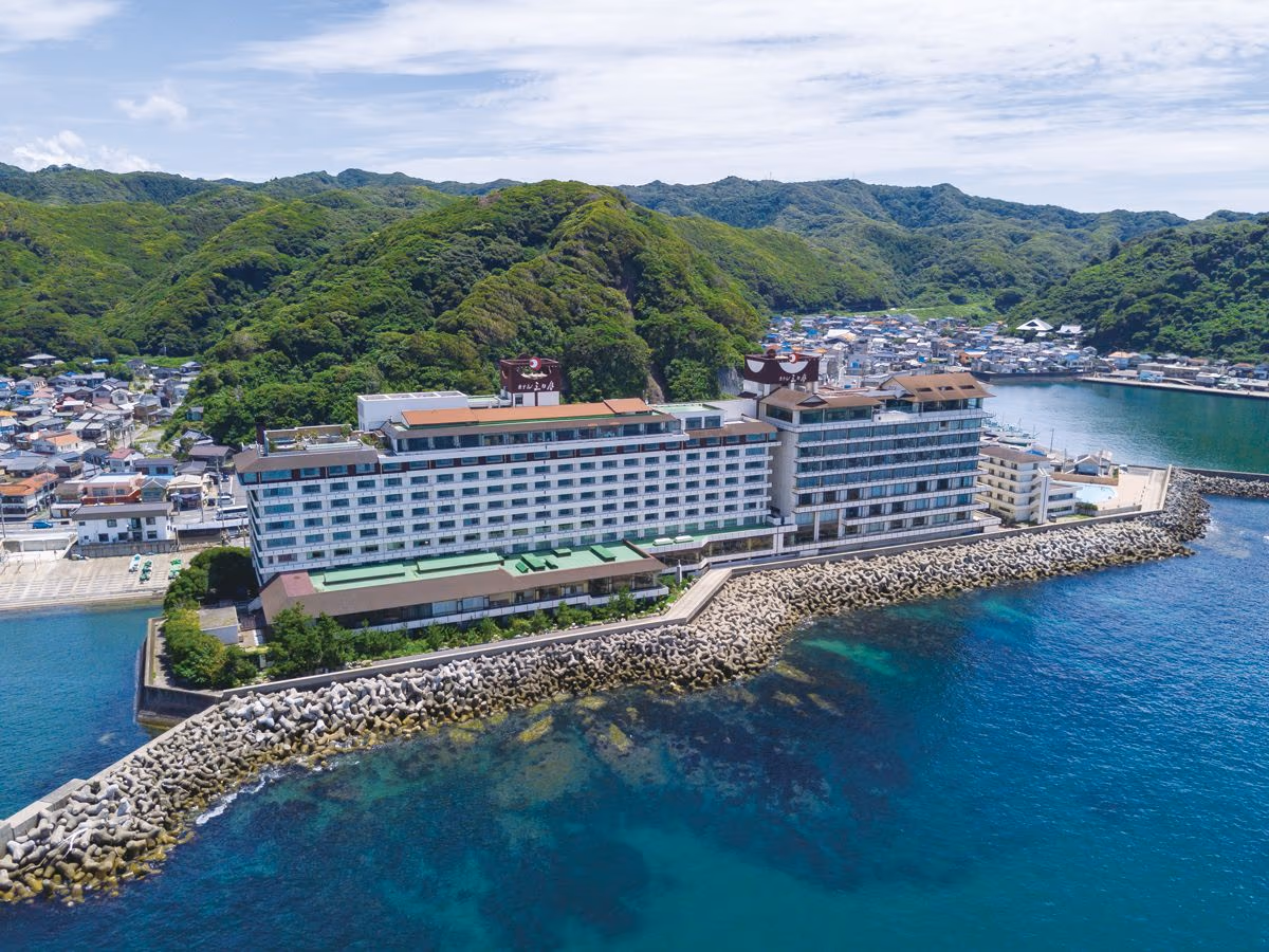 Kamogawa Hills Resort Hotel