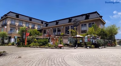 Exterior — photo 15