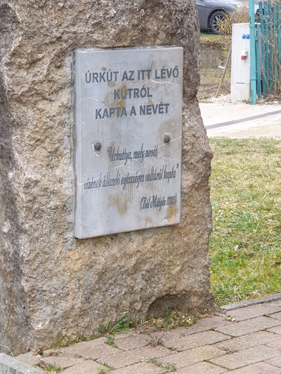 Úrkút névadó kútja — photo 15