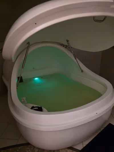 True REST Float Spa — photo 12