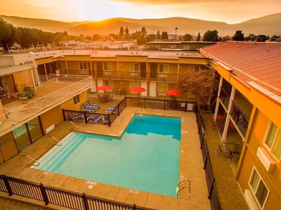 Okanagan Lakefront Resort — photo 10