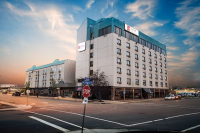 Pomeroy Hotel Fort McMurray — photo 08
