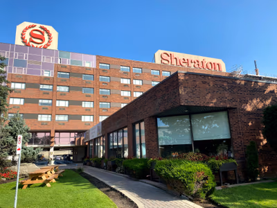 Sheraton Laval Hotel — photo 08