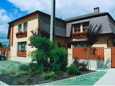 Pilisvörösvár — photo 02