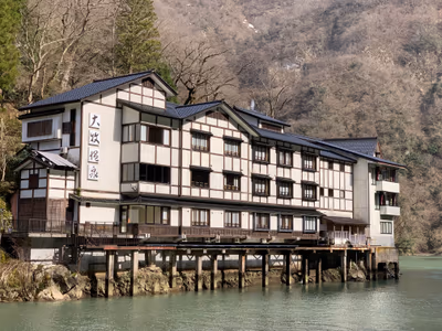 Oomaki Onsen: A hidden hot spring accessible by boat — photo 08