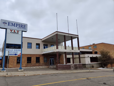 Exterior — photo 11