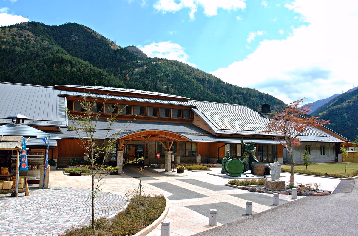 Toyamago Kagura no Yu